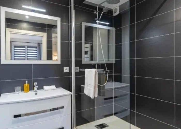 Les Armateurs Charming Gem In The Center Private Parking 2 Guest Apartament *